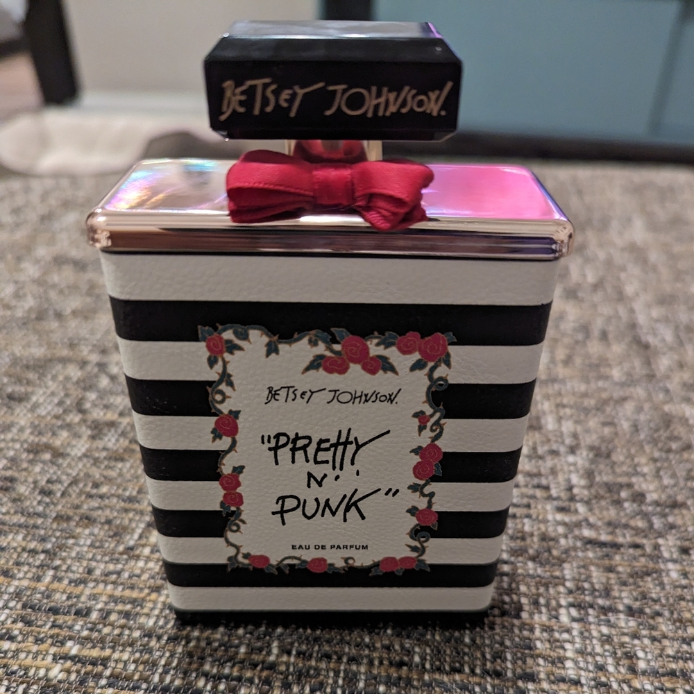 Betsy Johnson Pretty N Punk EDP